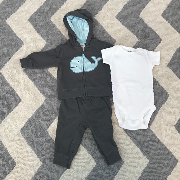 Baby hoodie, bodysuit, and pants set 3 months - Picture 2 of 4